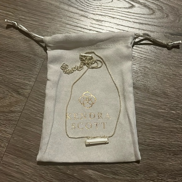 White Kendra Scott Necklace - Picture 1 of 6